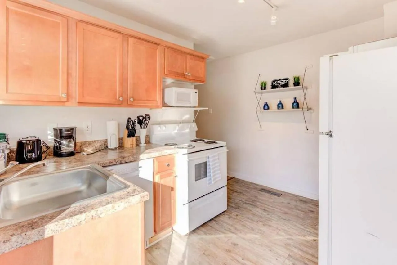 Walk To The Best Of Midtown Charming Cottage Мемфис США